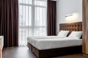 Апарт-отель Barasport city apartments. Апартаменты двухместный DeLuxe Bronze Style с панорамным окном 1