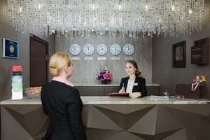 Crystal Hotel 8