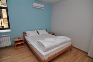 Хостел DREAM House. Двухместный номер с санузлом 1