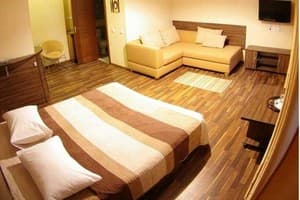 Дарницкий 8