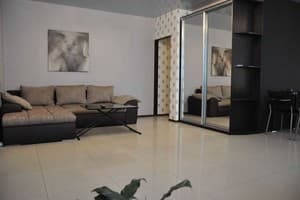 Двухкомнатная, ул. Бориса Гмыри, 4 2