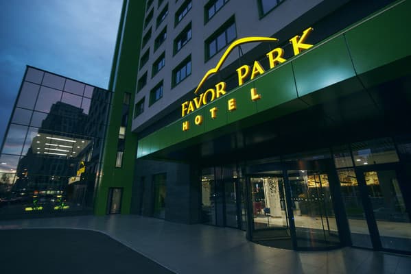 Favor Park Hotel 6