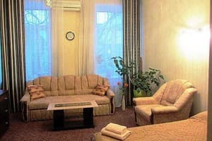 Home Hotel на Подоле ул. Ярославская, 15/23 1