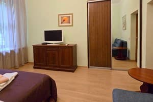 Home Hotel ул. Большая Житомирская, 4В 5