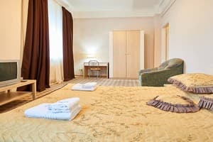 Home Hotel ул. Крещатик, 27 5