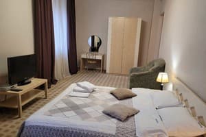 Home Hotel ул. Крещатик, 27 6