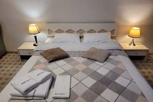 Home Hotel ул. Крещатик, 27 9