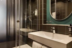 Ibis Kyiv Beresteiska 10