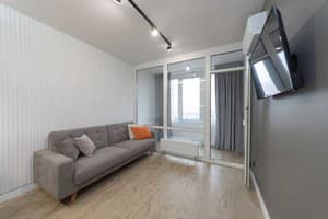 ЖК Seven, Днепровская Набережная 6