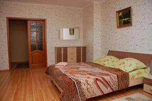 Квартира KIEVFLAT на ул. Раисы Окипной. ул. Раисы Окипной, 8 5