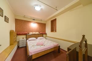 Квартира Kiev Accommodation Hotel Service. Апартаменты 8-местный 5-комнатная квартира с сауной и басейном 4