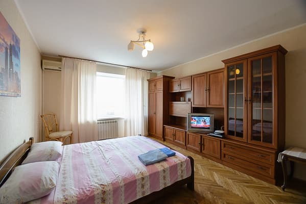 Квартира Киев-Центр ул. Шелковичная, 48