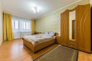 Квартира КиевКвартОтель. Апартаменты 6-местный  трехкомнатные  возле метро Академгородок 4