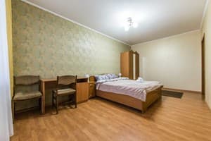 Квартира КиевКвартОтель. Апартаменты 6-местный  трехкомнатные  возле метро Академгородок 6