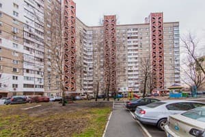 Квартира КиевКвартОтель. Апартаменты 6-местный  трехкомнатные  возле метро Академгородок 27