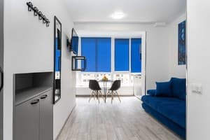 Квартира MYFREEDOM near NIVKY Residential Complex. Апартаменты двухместный в синей тематике студия 3 7