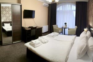 Мини-отель Shelter Hotel. Делюкс двухместный с кроватью размера king-size 2