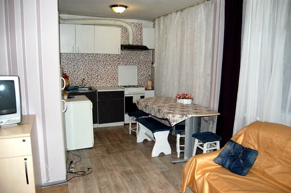 Standard Apartment on Umanskaya  5