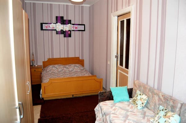 Standard Apartment on Umanskaya  13