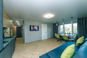 бульвар Леси Украинки 3 12