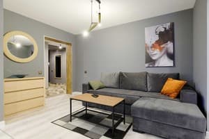 дизайнерская в центре на бульваре Леси Украинки 17 4