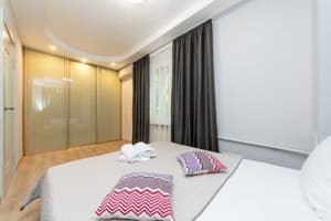 двухкомнатная на бульваре Леси Украинки 20 3