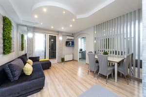 двухкомнатная на бульваре Леси Украинки 20 8