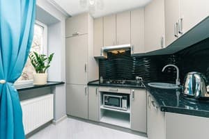 двухкомнатная на ул. Кловский спуск 14 Б 8