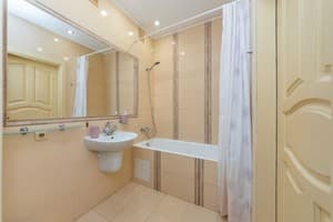 на ул. Коновальца 7/9 11