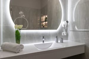 на ул. Крещатик 25 25