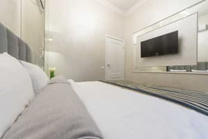 на ул. Крещатик 25 3