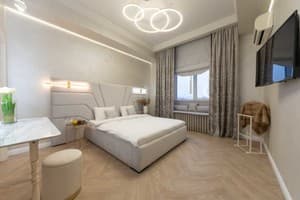 на ул. Крещатик 25 2