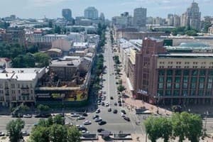 на ул. Крещатик 25 29