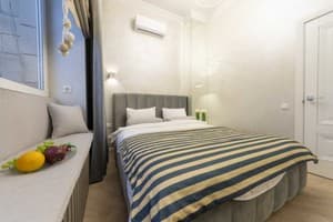 на ул. Крещатик 25 6