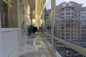 на ул. Крещатик 25 23