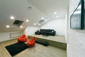 в центре города, по ул. Михайловская 16 15