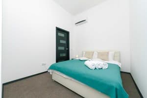 в центре города, по ул. Михайловская 16 7