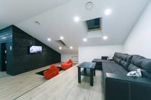 в центре города, по ул. Михайловская 16 14